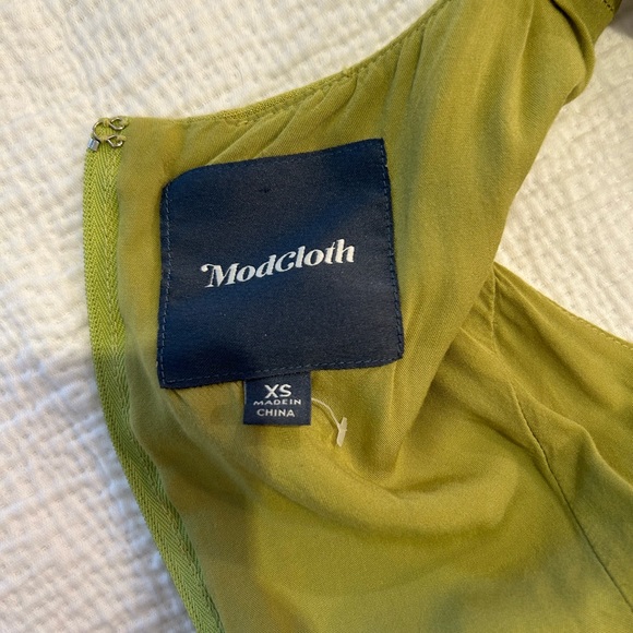 Modcloth green linen cutout summer dress - Picture 3 of 3
